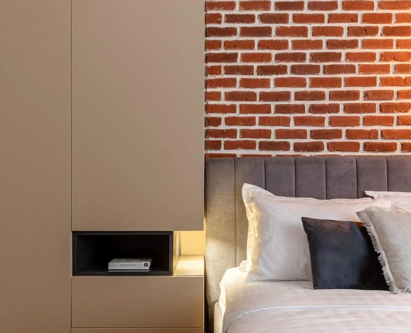 Rossetti Residences By Holt - Exclusive Urban Lofts Бухарест