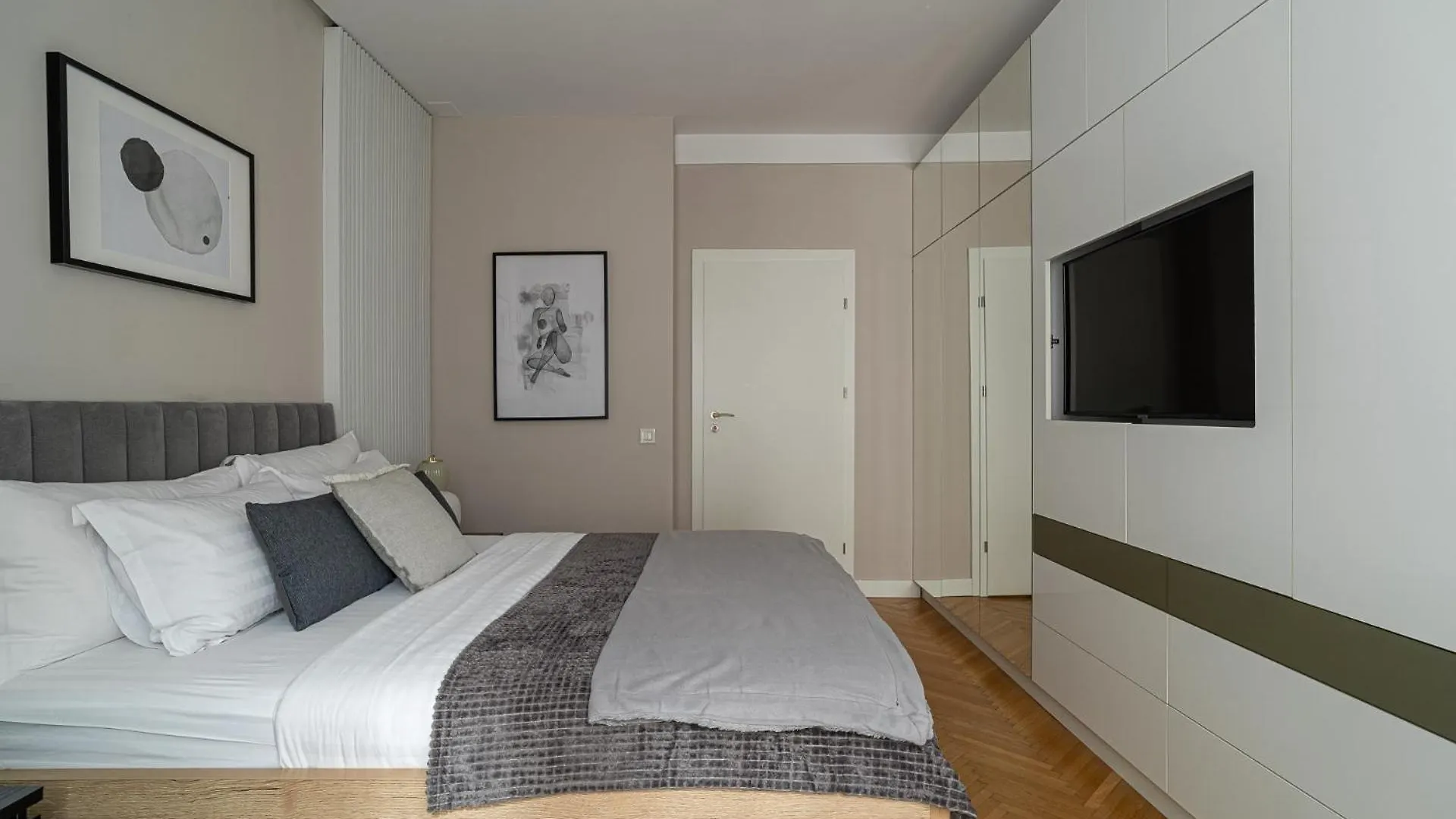 Rossetti Residences By Holt - Exclusive Urban Lofts Бухарест
